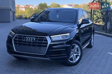 Внедорожник / Кроссовер Audi Q5 2019 в 