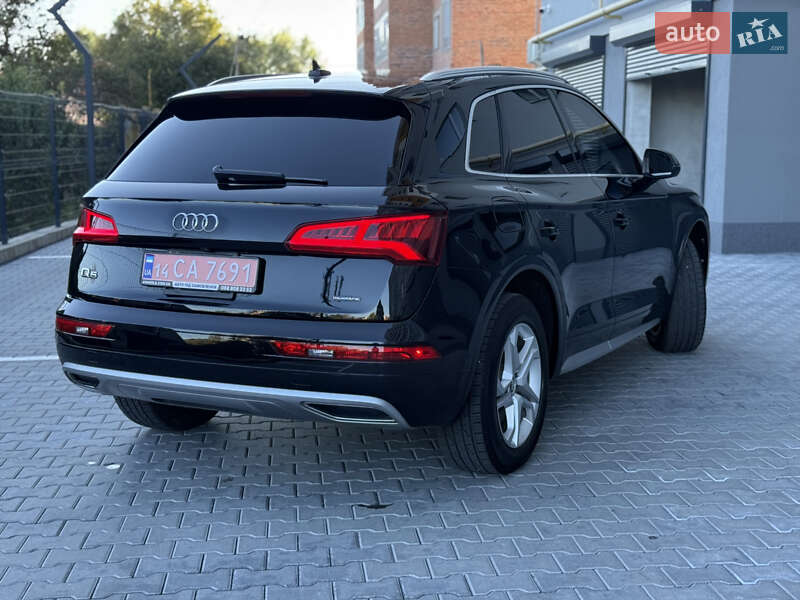 Внедорожник / Кроссовер Audi Q5 2019 в Хмельницком