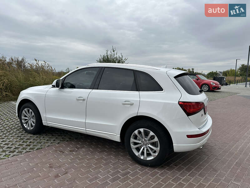 Внедорожник / Кроссовер Audi Q5 2015 в Ровно