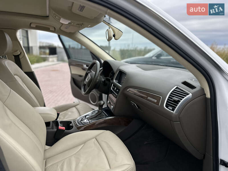 Внедорожник / Кроссовер Audi Q5 2015 в Ровно