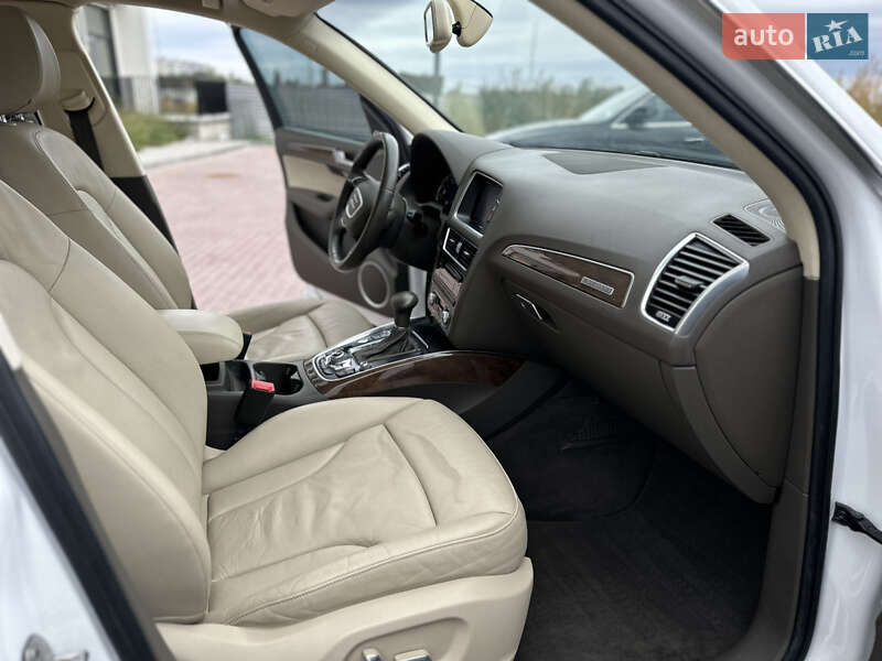 Внедорожник / Кроссовер Audi Q5 2015 в Ровно