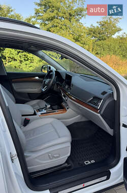 Внедорожник / Кроссовер Audi Q5 2021 в 