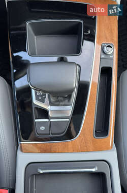 Внедорожник / Кроссовер Audi Q5 2021 в 