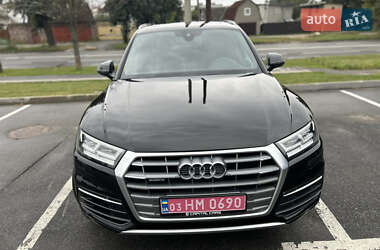 Позашляховик / Кросовер Audi Q5 2017 в Києві