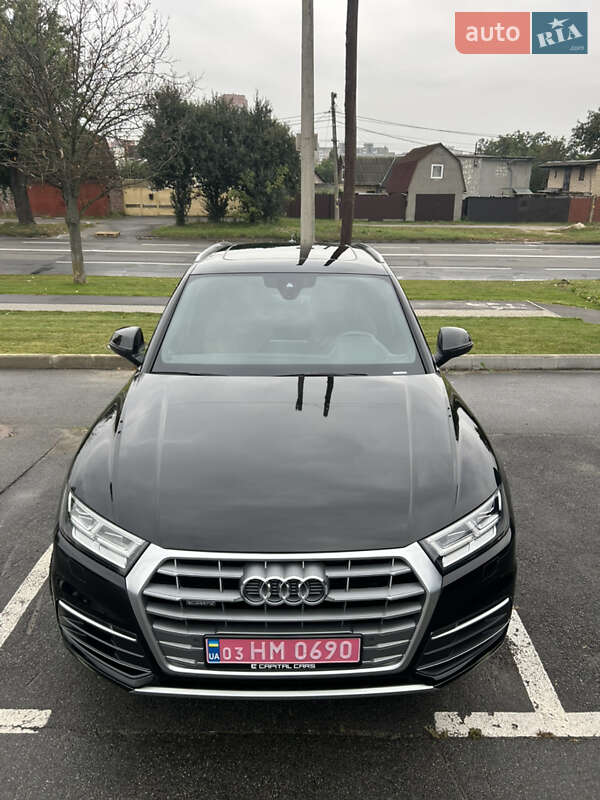 Позашляховик / Кросовер Audi Q5 2017 в Києві