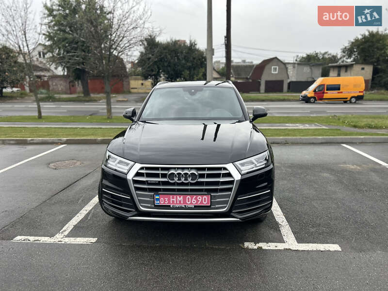 Позашляховик / Кросовер Audi Q5 2017 в Києві