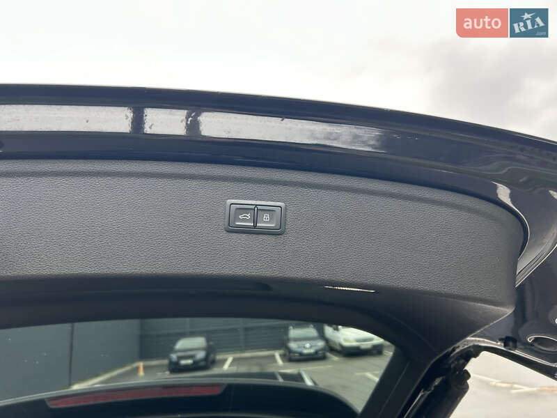 Позашляховик / Кросовер Audi Q5 2017 в Києві