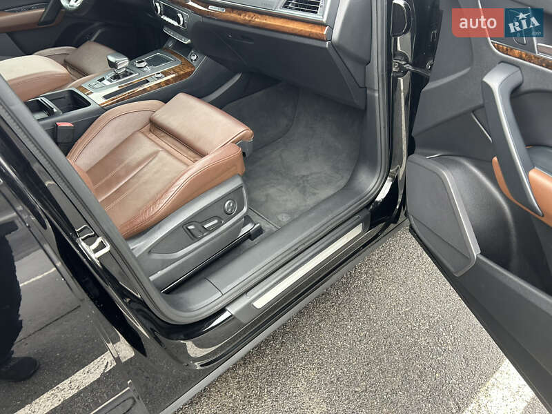 Позашляховик / Кросовер Audi Q5 2017 в Києві