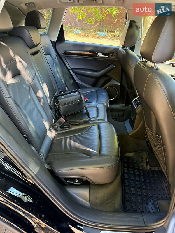 Позашляховик / Кросовер Audi Q5 2014 в Кривому Розі