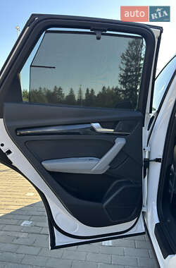 Внедорожник / Кроссовер Audi Q5 2018 в 