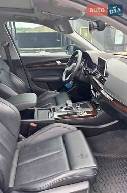 Позашляховик / Кросовер Audi Q5 2019 в  фото 22 Позашляховик / Кросовер Audi Q5 2019 в