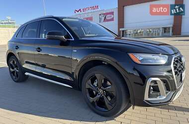 Внедорожник / Кроссовер Audi Q5 2022 в 