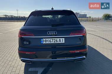 Внедорожник / Кроссовер Audi Q5 2022 в 