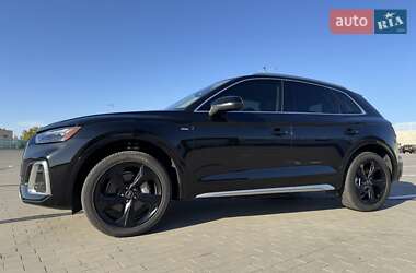 Внедорожник / Кроссовер Audi Q5 2022 в 