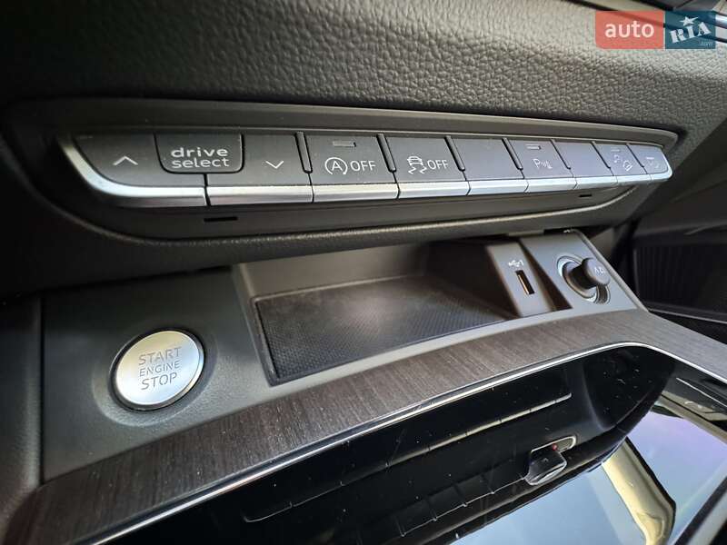 Внедорожник / Кроссовер Audi Q5 2022 в Одессе