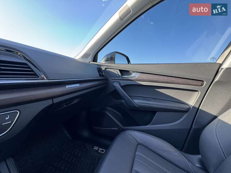 Внедорожник / Кроссовер Audi Q5 2022 в Одессе