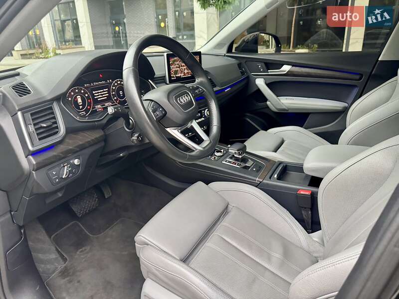 Внедорожник / Кроссовер Audi Q5 2018 в Киеве