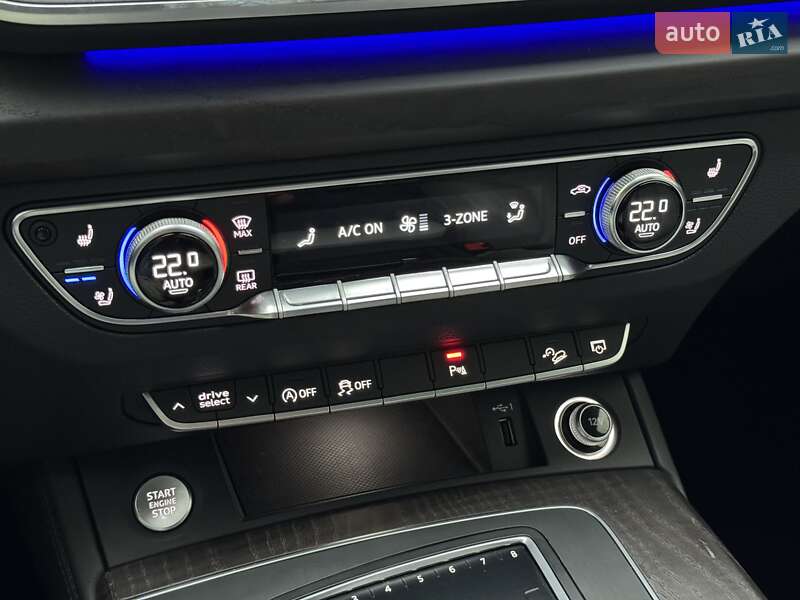Внедорожник / Кроссовер Audi Q5 2018 в Киеве