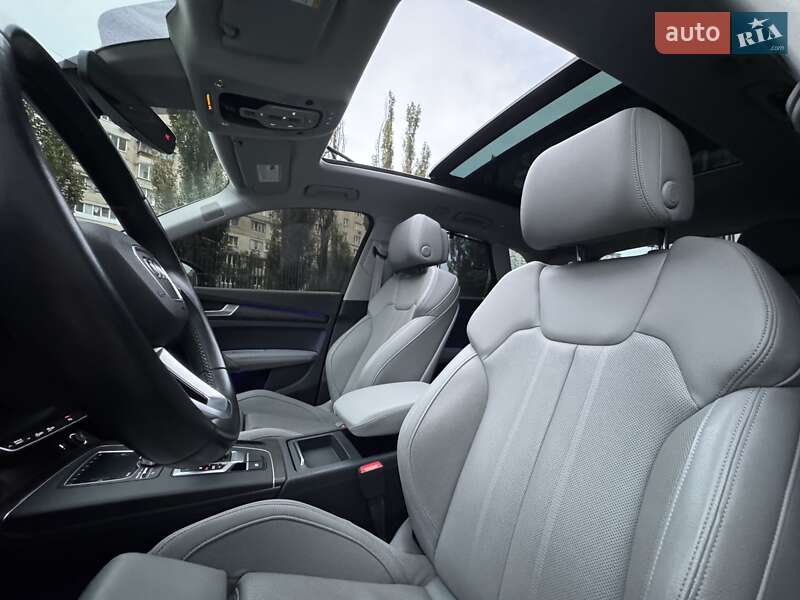 Внедорожник / Кроссовер Audi Q5 2018 в Киеве