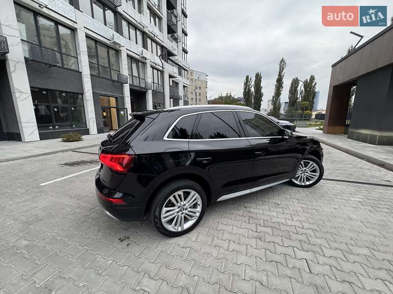 Внедорожник / Кроссовер Audi Q5 2018 в Киеве