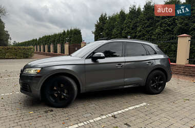 Внедорожник / Кроссовер Audi Q5 2018 в 