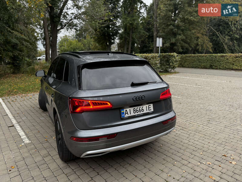 Позашляховик / Кросовер Audi Q5 2018 в Києві