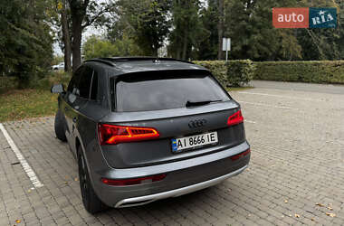 Внедорожник / Кроссовер Audi Q5 2018 в 