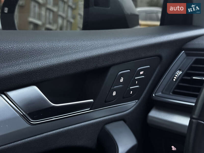 Позашляховик / Кросовер Audi Q5 2018 в Києві