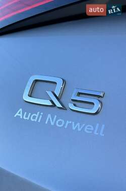 Внедорожник / Кроссовер Audi Q5 2016 в 