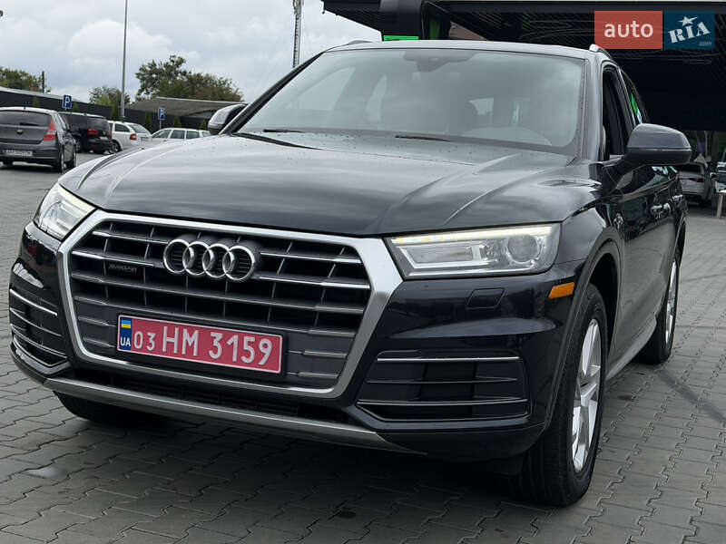Внедорожник / Кроссовер Audi Q5 2017 в Луцке