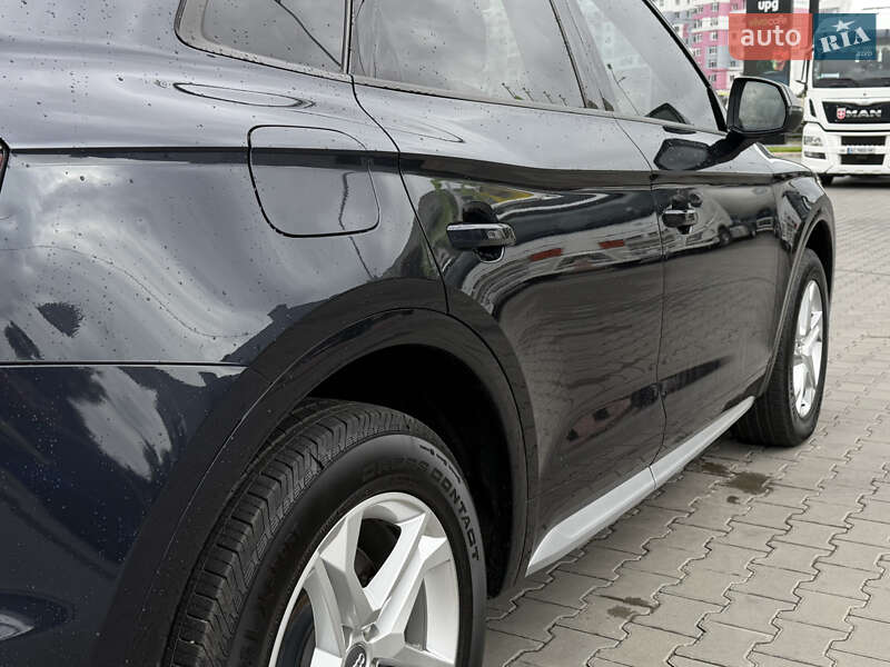 Внедорожник / Кроссовер Audi Q5 2017 в Луцке