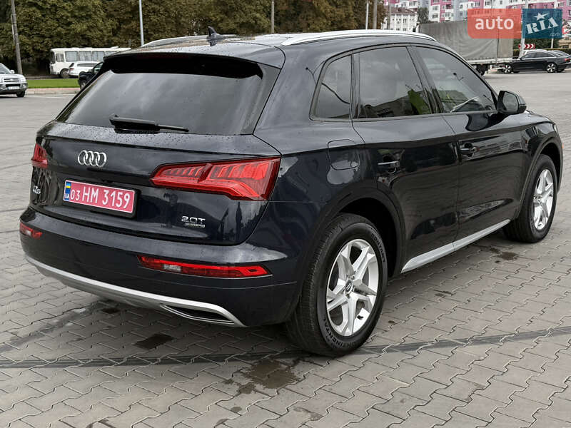 Внедорожник / Кроссовер Audi Q5 2017 в Луцке