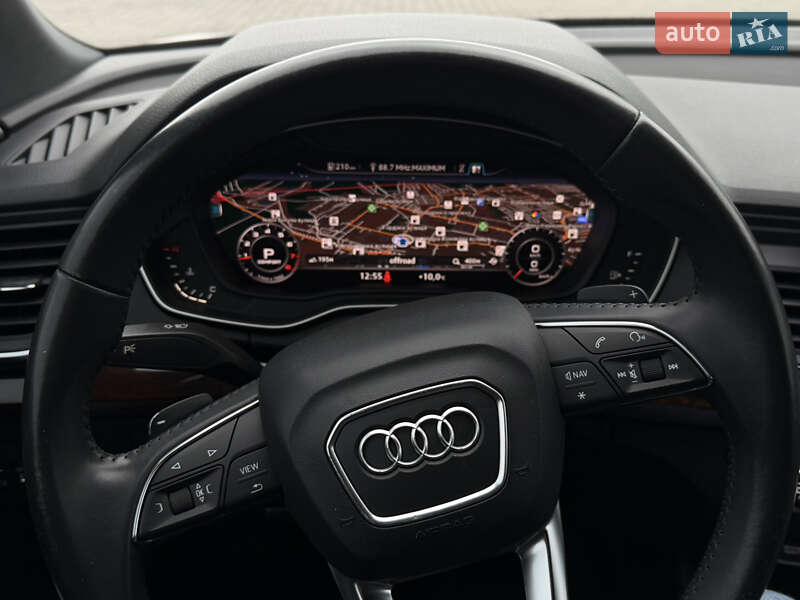Внедорожник / Кроссовер Audi Q5 2017 в Луцке