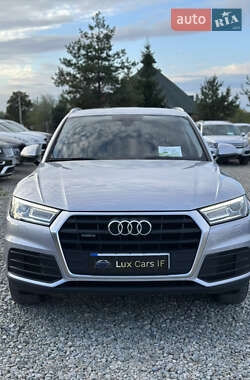 Позашляховик / Кросовер Audi Q5 2017 в 