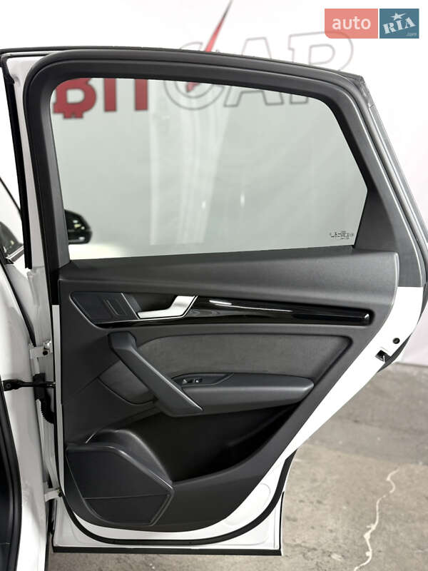 Внедорожник / Кроссовер Audi Q5 2021 в Одессе