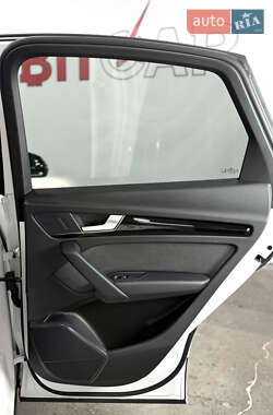Внедорожник / Кроссовер Audi Q5 2021 в 