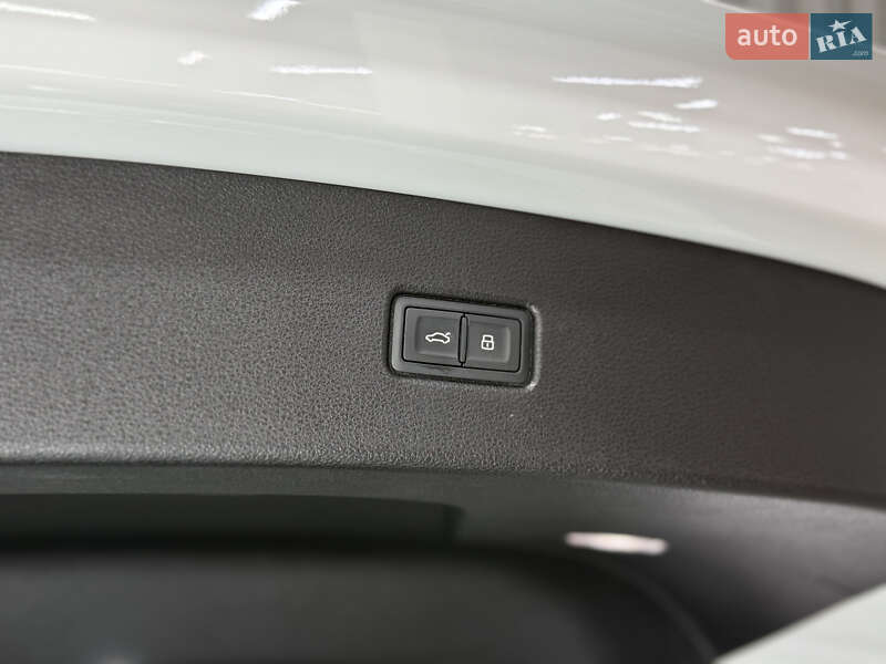 Внедорожник / Кроссовер Audi Q5 2021 в Одессе