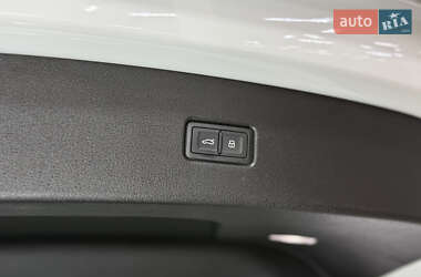 Внедорожник / Кроссовер Audi Q5 2021 в 