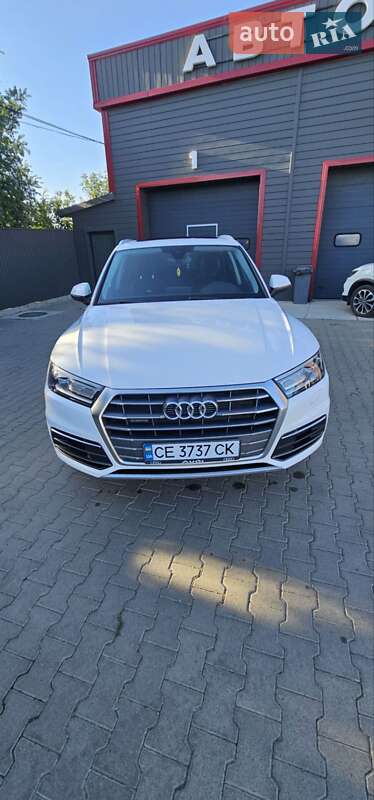 Внедорожник / Кроссовер Audi Q5 2017 в Черновцах
