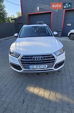 Внедорожник / Кроссовер Audi Q5 2017 в 