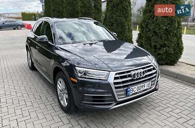 Внедорожник / Кроссовер Audi Q5 2019 в 