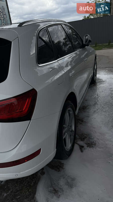 Внедорожник / Кроссовер Audi Q5 2012 в Соленом
