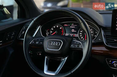 Внедорожник / Кроссовер Audi Q5 2021 в 