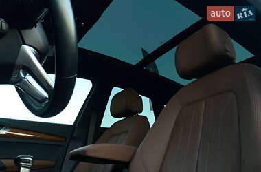 Внедорожник / Кроссовер Audi Q5 2021 в 