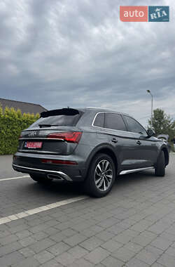Внедорожник / Кроссовер Audi Q5 2022 в 