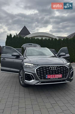 Внедорожник / Кроссовер Audi Q5 2022 в 