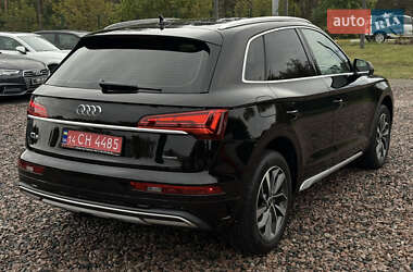 Позашляховик / Кросовер Audi Q5 2021 в 