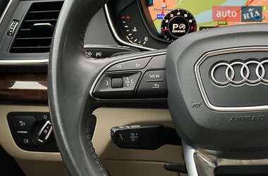 Позашляховик / Кросовер Audi Q5 2017 в 