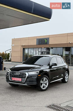 Внедорожник / Кроссовер Audi Q5 2017 в 