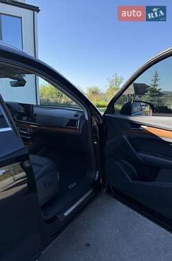 Позашляховик / Кросовер Audi Q5 2021 в 